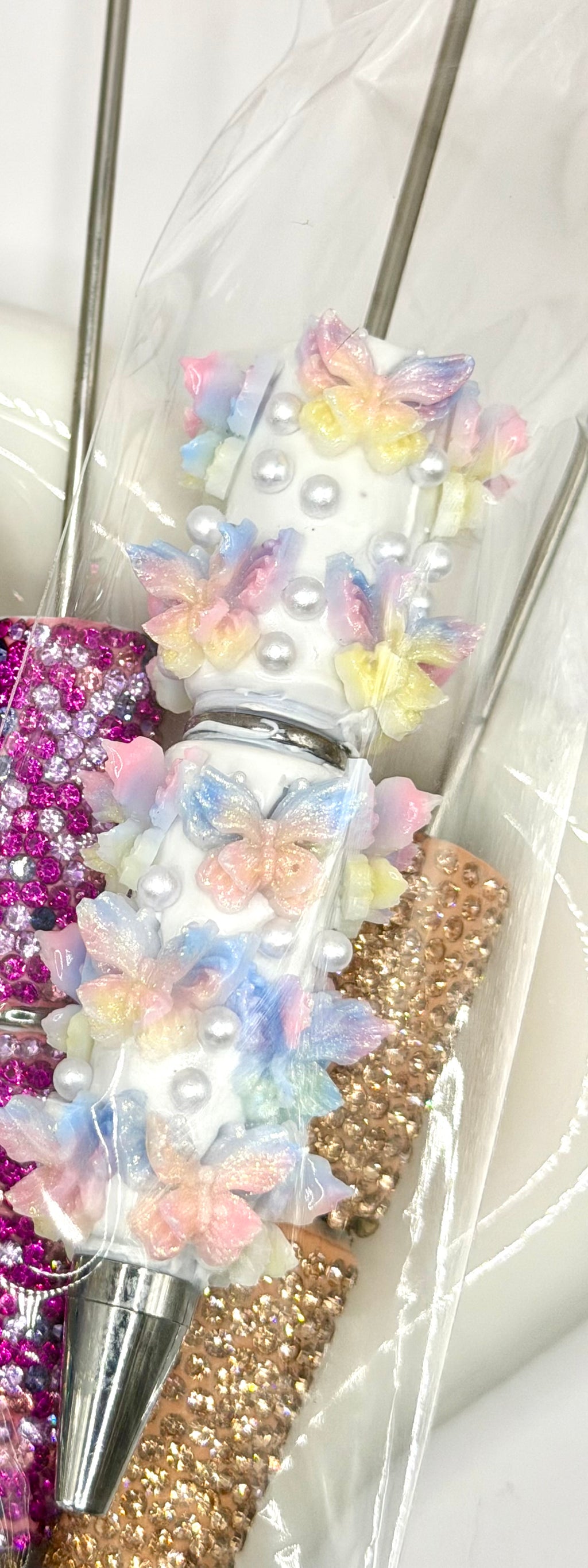 Fancy Beadable Pens for DIY Beads and Beading Projects - Full Rhinestone & Full Charms Designs Beadable Pens Kit DIY Jewelry and Accessories Kit