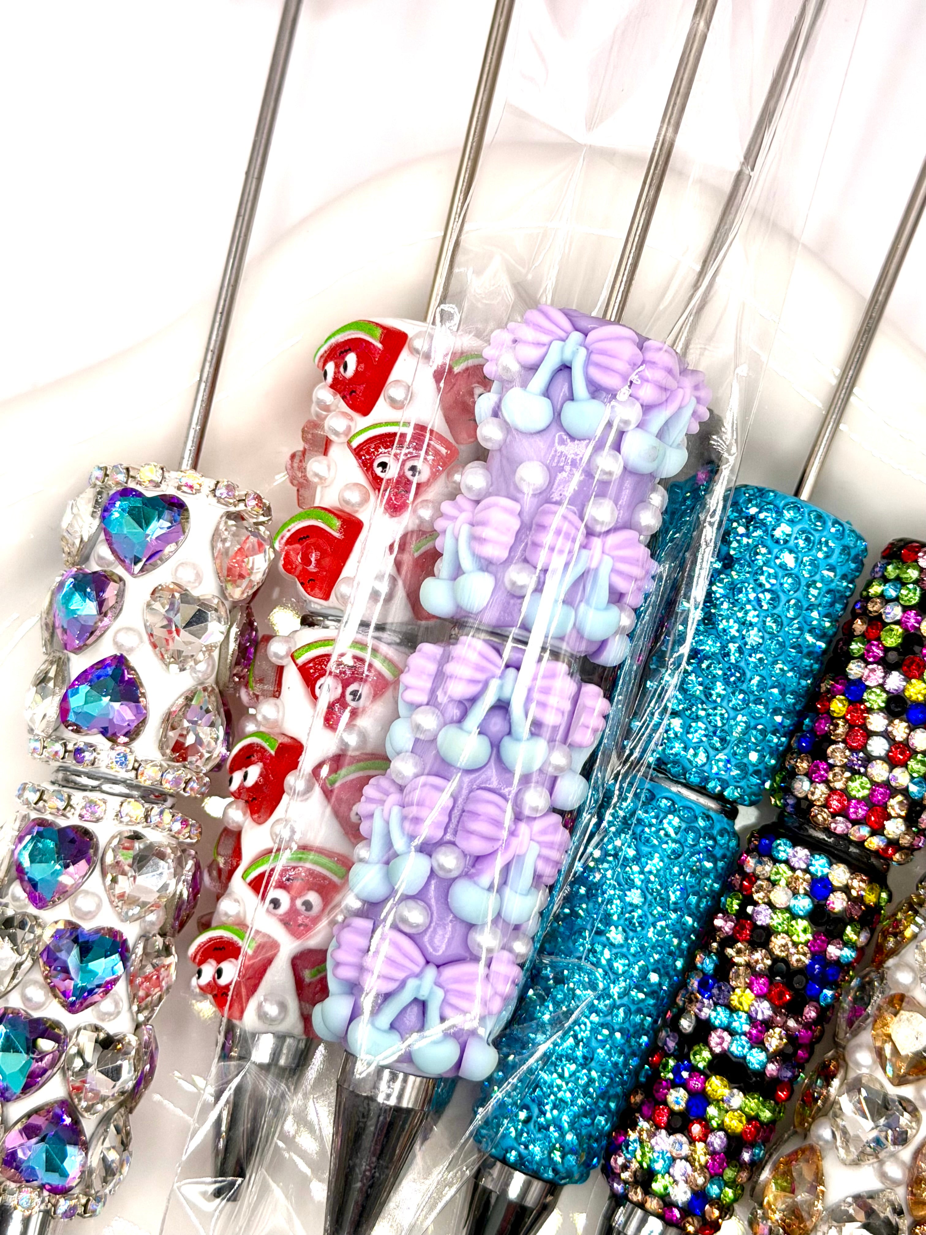 Fancy Beadable Pens for DIY Beads and Beading Projects - Full Rhinestone & Full Charms Designs Beadable Pens Kit DIY Jewelry and Accessories Kit